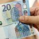 У Тернополі в жінки конфіскували 20 євро, які вона купила не у банку