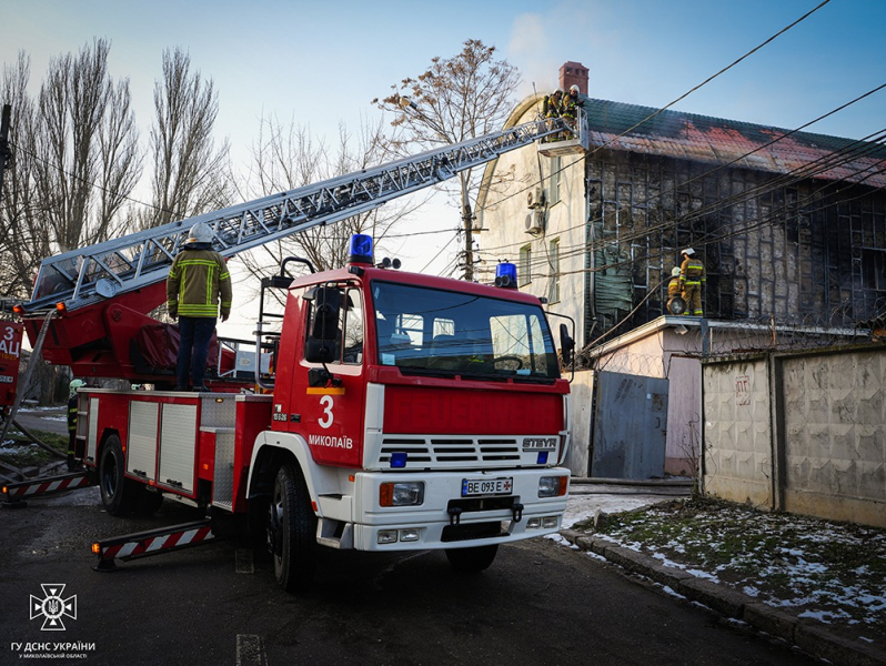 Пожежники врятували рибку під час масштабної пожежі у Миколаєві
