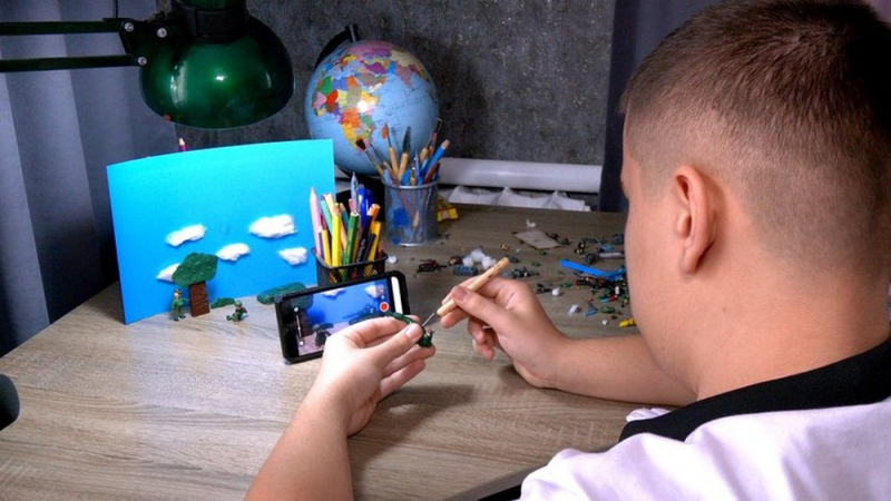 Школяр з Вінниччини створює патріотичні мультфільми за допомогою пластиліну (фото)