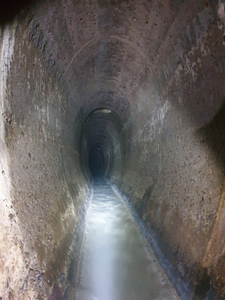 Австрійський тунель під Львовом: Шокуючі фото підземного водоспаду у 18 метрів